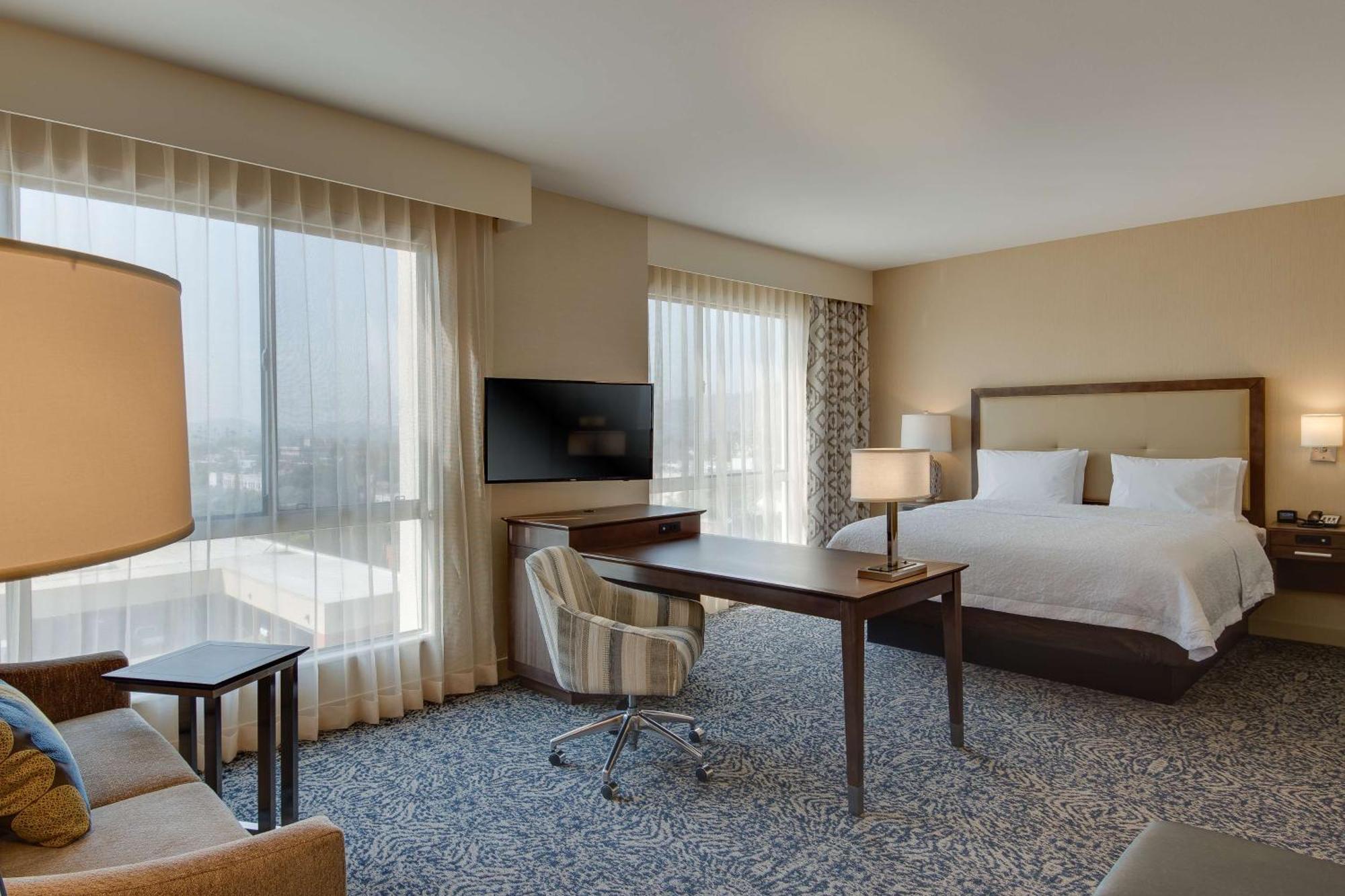 Hampton Inn&Suites Los Angeles - Glendale Extérieur photo