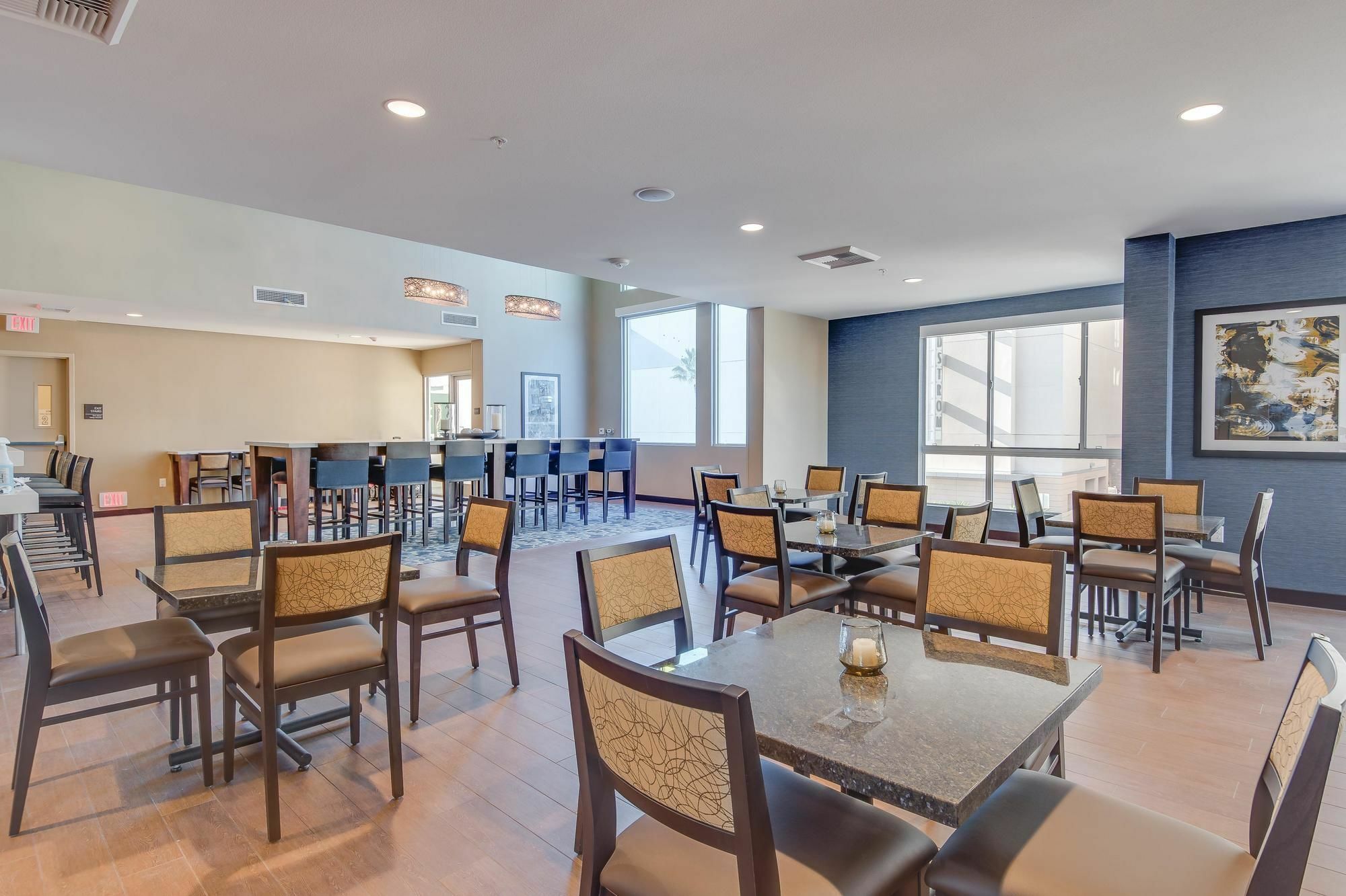 Hampton Inn&Suites Los Angeles - Glendale Extérieur photo