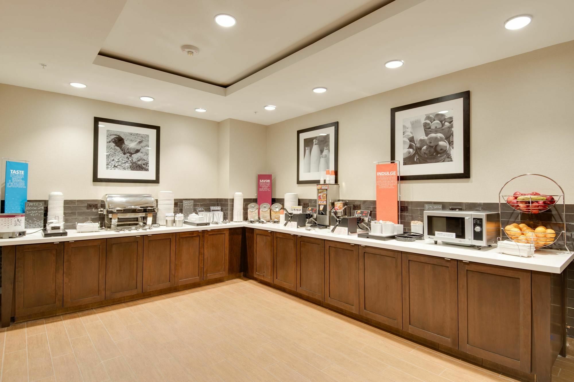 Hampton Inn&Suites Los Angeles - Glendale Extérieur photo